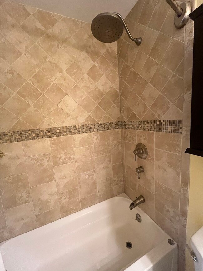 Building Photo - 1748 Brookdale Rd