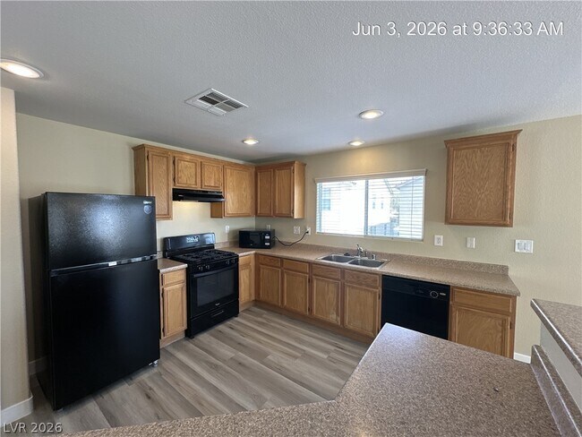 Building Photo - 9754 Splendor Sky Ave