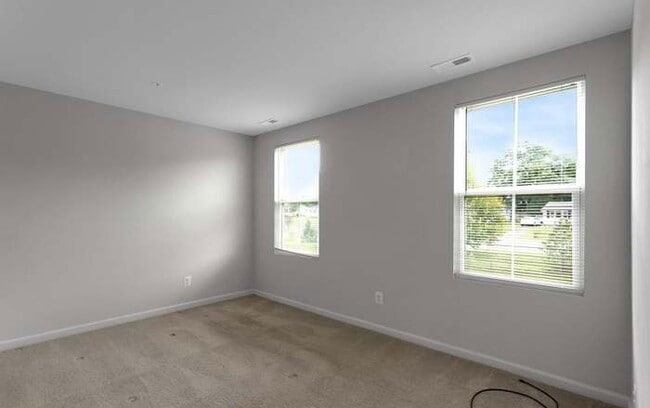 Building Photo - 28 Azalea Cir