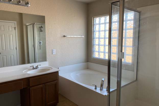 Building Photo - 5731 White Oak Cove
