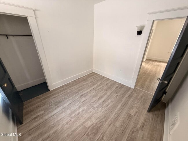 Building Photo - 21-23-23 Jackson St