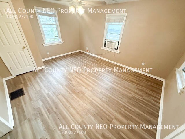 Building Photo - 1212 6th St NE