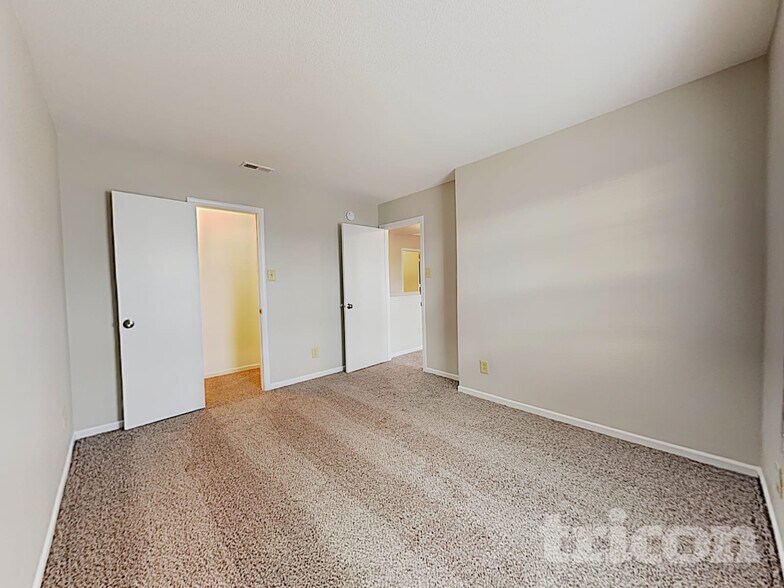 Building Photo - 11314 Cuyahoga Dr