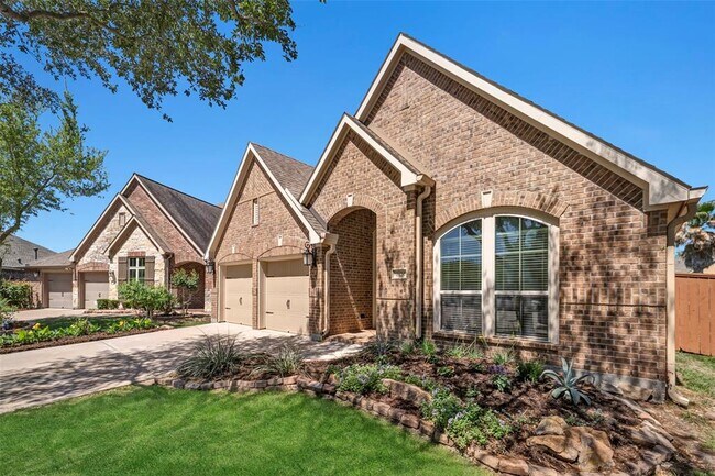 Building Photo - 17638 Cleeves Dr
