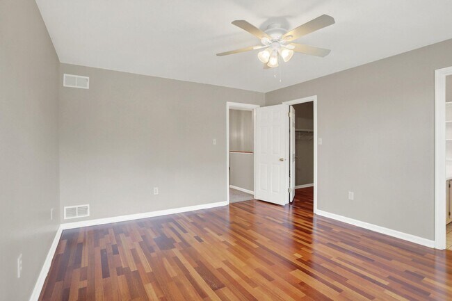 Building Photo - $1,750 Derry Twp School townhome for rent