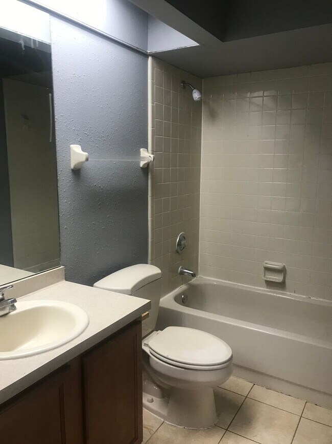 Building Photo - 7814SBC(100)