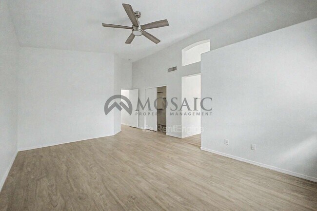 Building Photo - 2441 W Indigo Dr