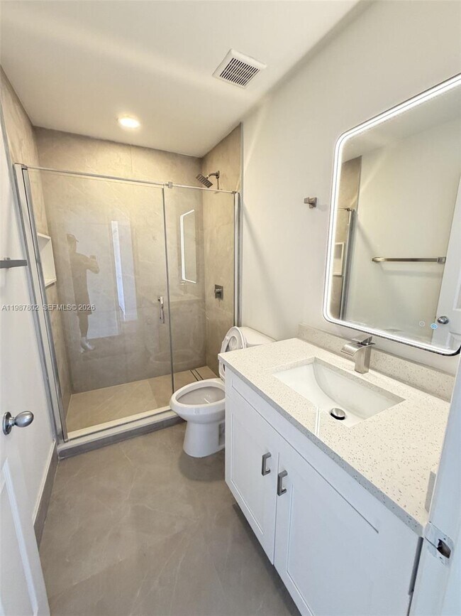 Building Photo - 20951 Vía Oleander