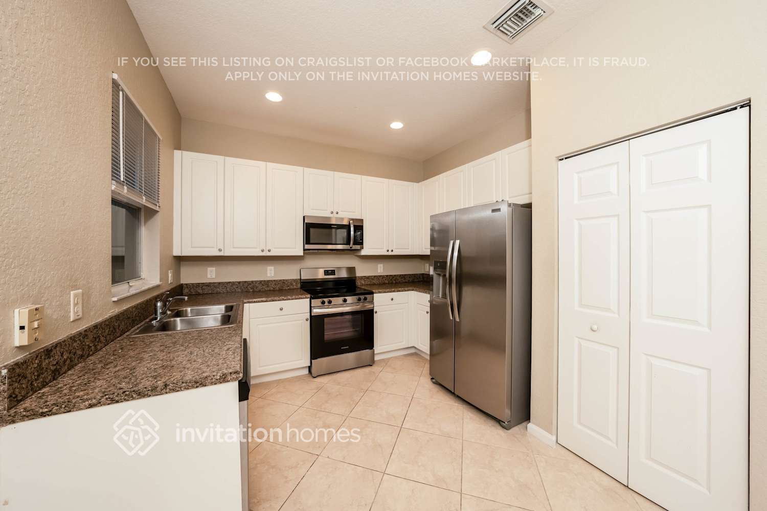 Building Photo - 7866 Jewelwood Dr