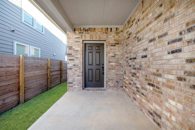 Building Photo - 240 Harbors Ln