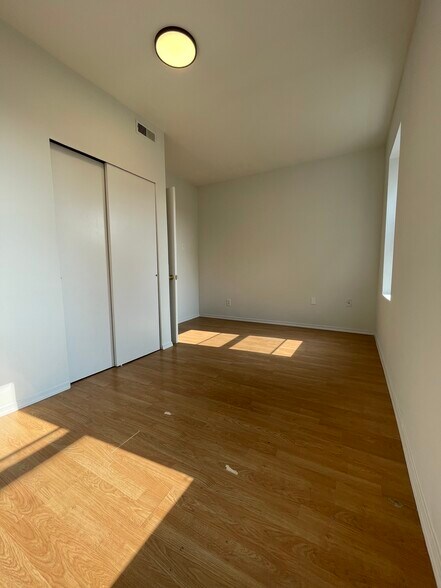 Bedroom 1 - 904 N Carlisle St
