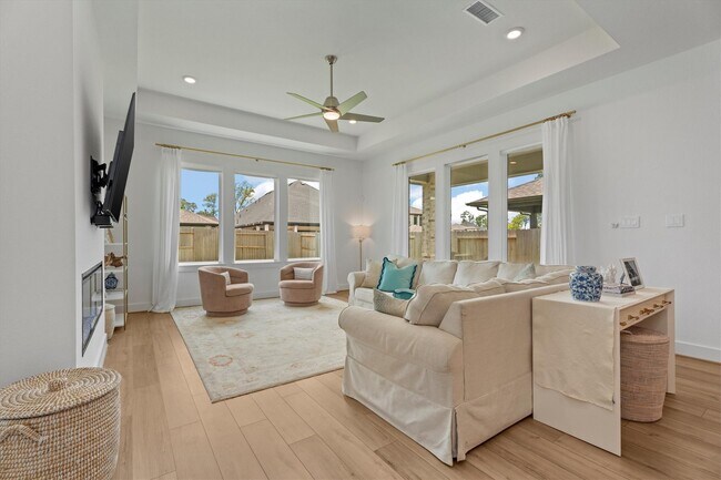Building Photo - 10710 Verdant Hl