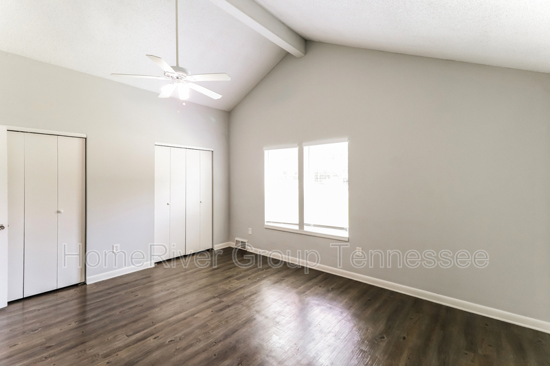 Building Photo - 2413 Ridgeway Rd