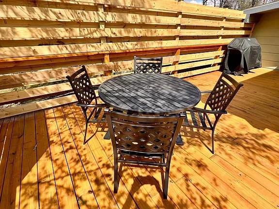 Building Photo - 4 Ulverston Dr