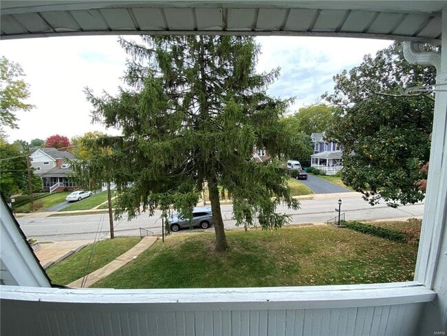 Building Photo - 743 Clark Ave