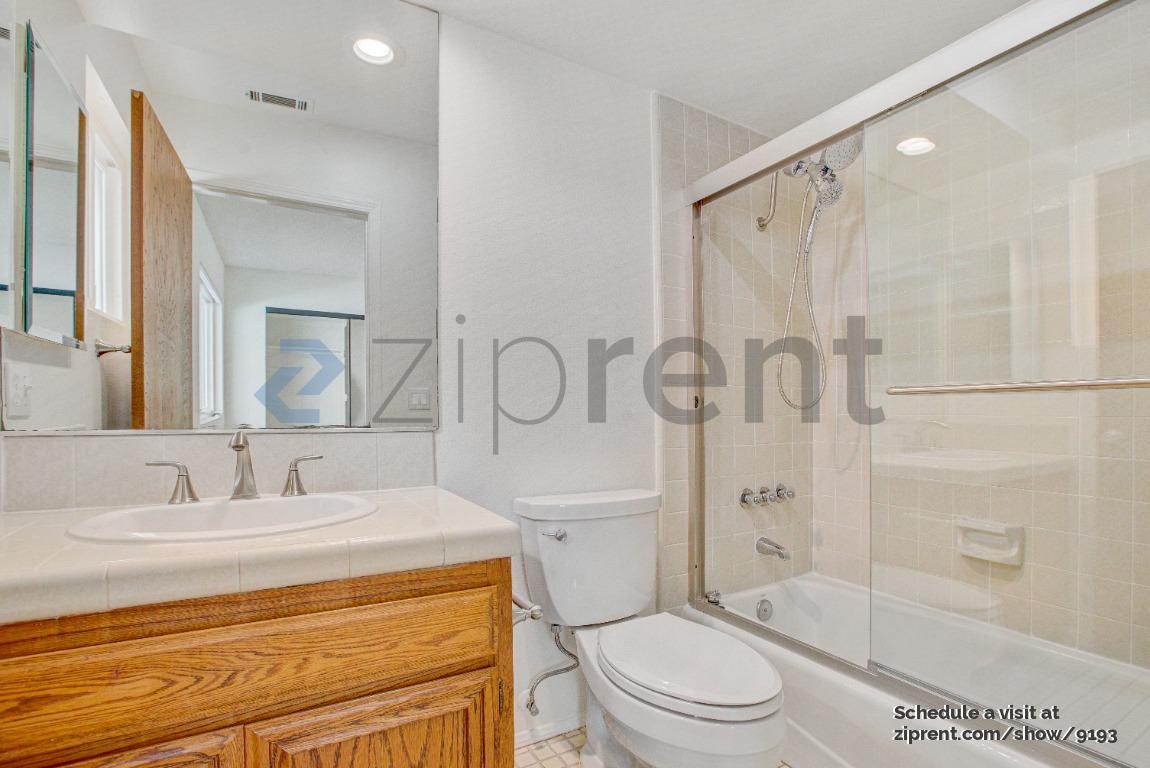 Building Photo - 922 Lincoln Blvd