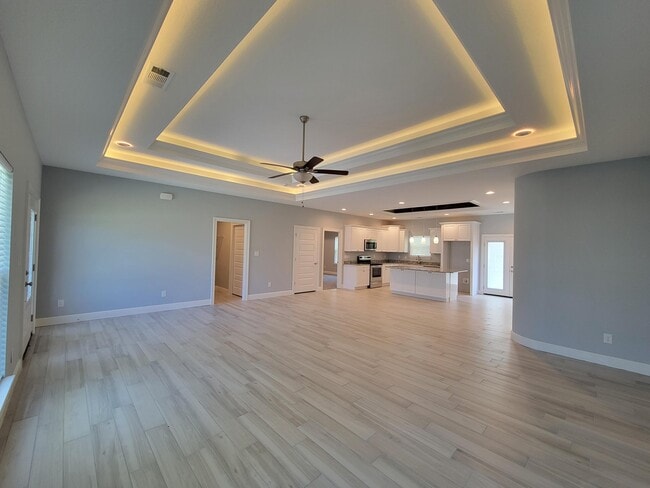 Building Photo - 1628 Ponderosa Dr