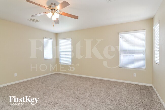 Building Photo - 10032 S Silver Cliff St