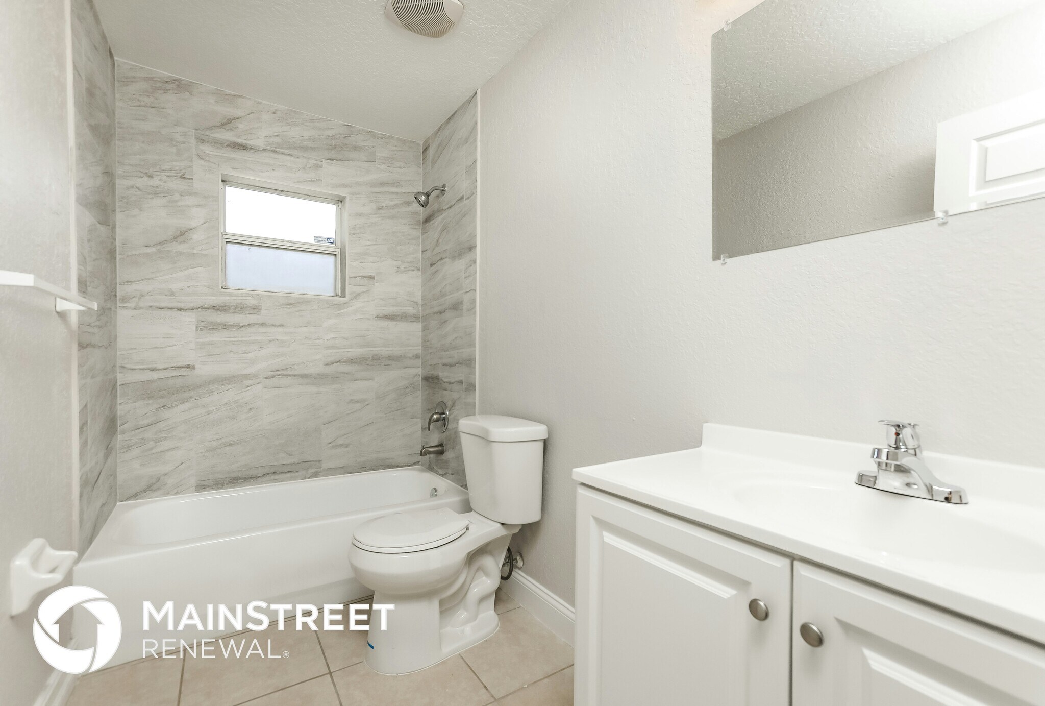 Building Photo - 137 W 20th St