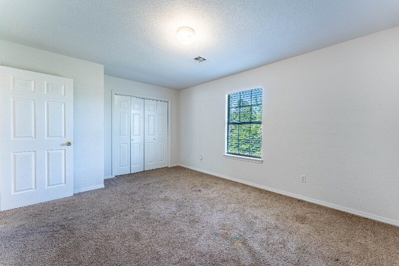 Building Photo - 2402 S 16th St