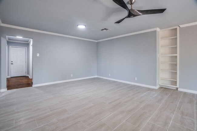 Building Photo - BEAUTIFULLY-RENOVATED JEFFERSON HEIGHTS HOME