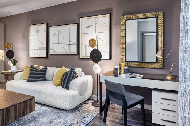 Building Photo - 880 LYN