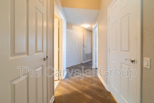 Building Photo - 1017 Enclair St