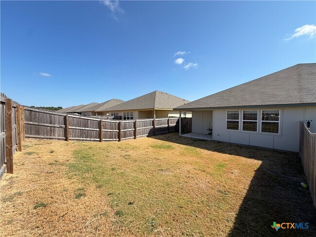 Building Photo - 326 Grn Valley Dr
