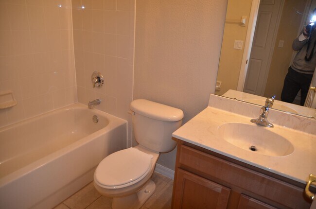 Building Photo - 4/2 Home in Moss Park Ridge of Lake Nona w...