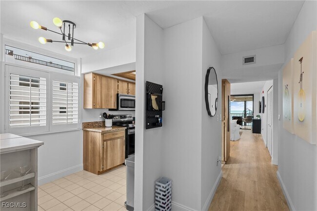 Building Photo - 9415 Gulf Shore Dr