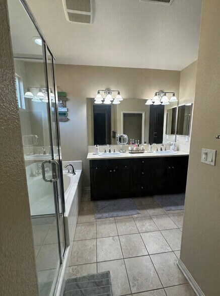 Building Photo - 11320 Paseo La Cumbre