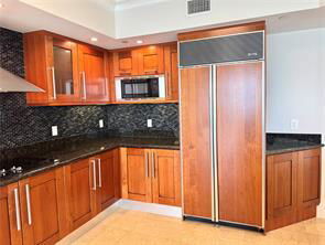 Building Photo - 3367 NE 183rd St