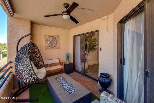 Building Photo - 10301 N 70th St