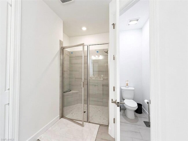 Building Photo - 15514 Vittorio St