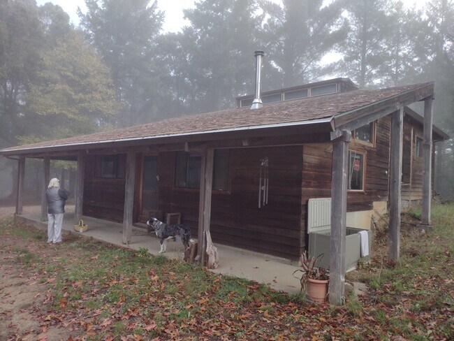 Primary Photo - 3961 Red Rock Rd