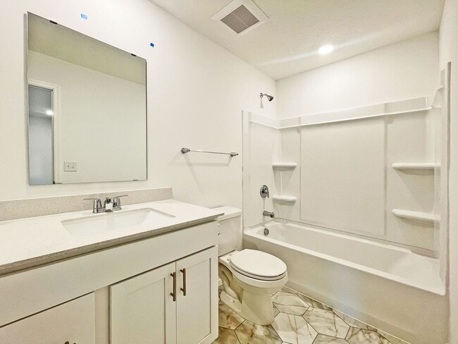Building Photo - Sparkling New Townhome 3 Bedrooms Plus Office-Loft, Just Built, Move Right In!