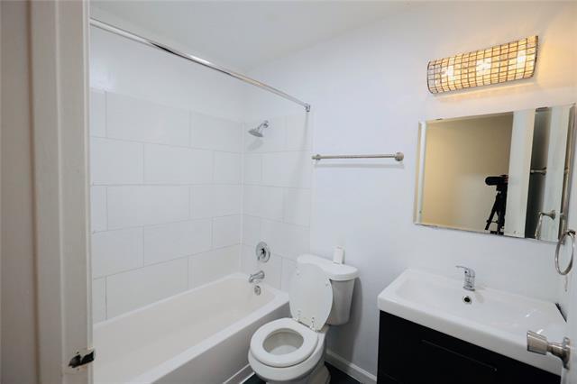 Building Photo - 991 Redcedar Way Dr