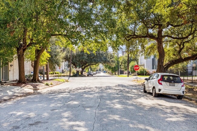 Building Photo - 4705 Jackson St