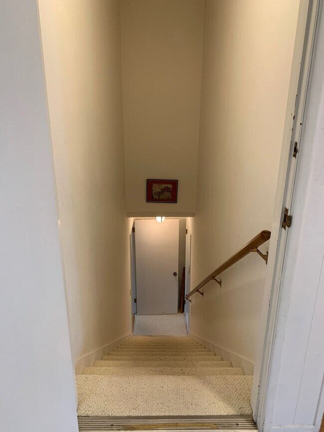 Building Photo - Stunning Del Cerro View Home with Spacious Split-Level Layout