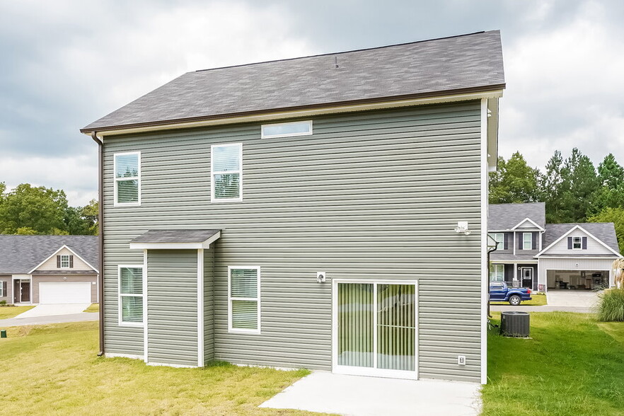 Building Photo - 244 Pearson Place