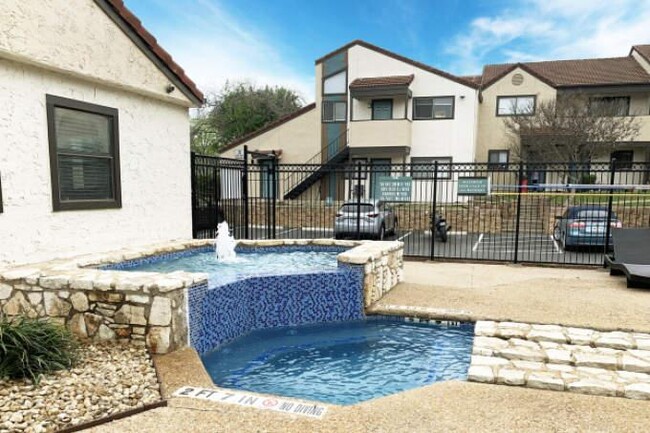 Building Photo - 2 bedroom in Austin TX 78745