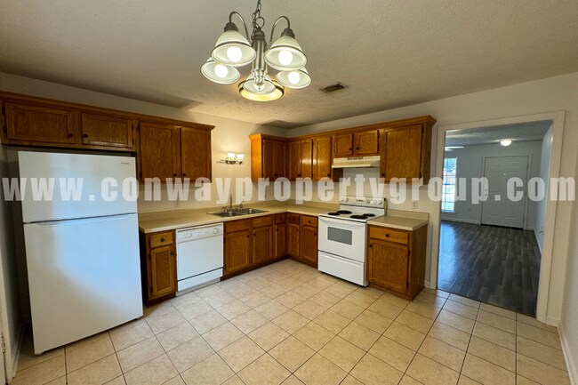 Building Photo - 96 Donna Kay Dr