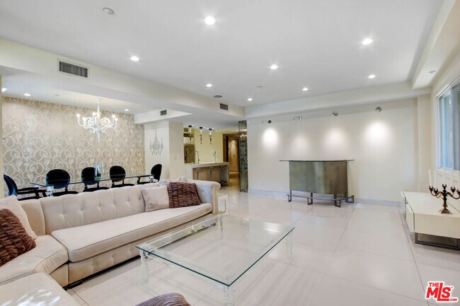 Building Photo - 11921 Dorothy St