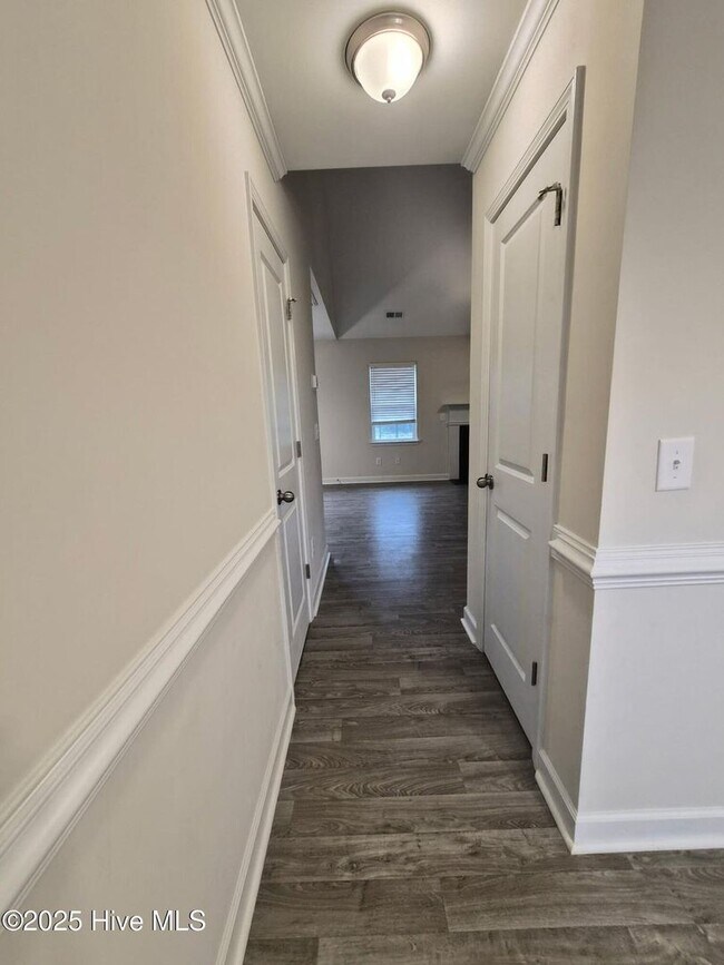 Building Photo - 616 Riggs Rd