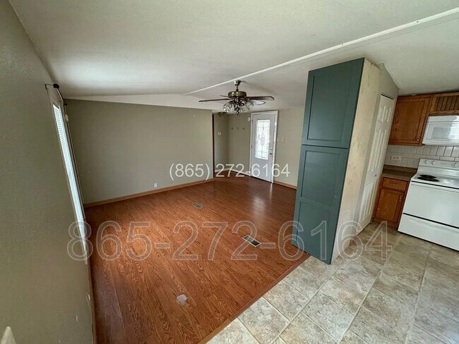 Building Photo - 8413 Oak Ridge Hwy