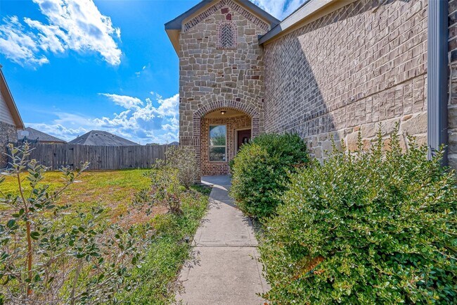 Building Photo - 3503 Goldleaf Trail Dr