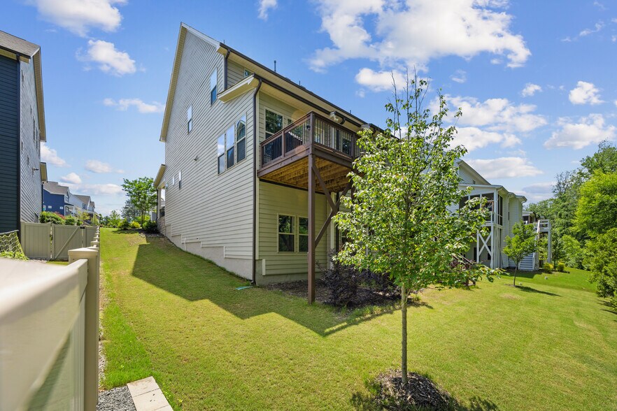 Building Photo - 405 Gilpin Way