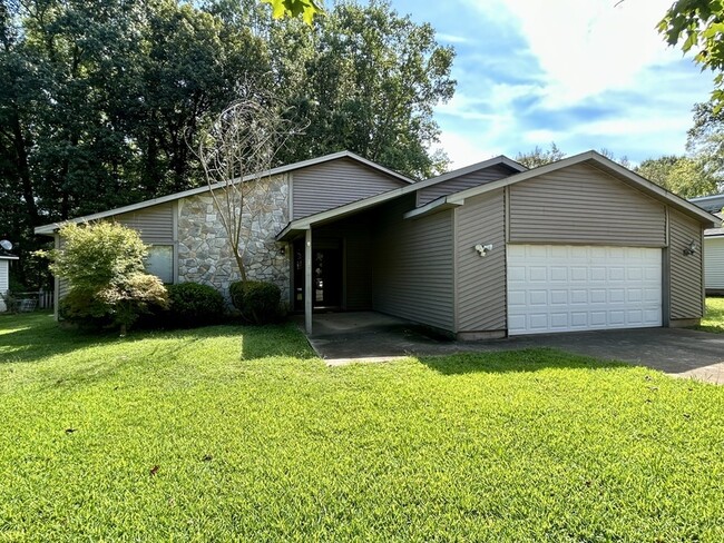 Primary Photo - 6521 Danbrook Park Dr