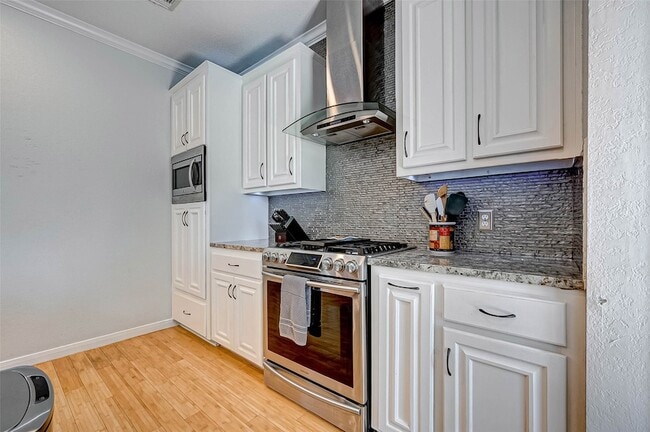 Building Photo - 14 Bradford Cir