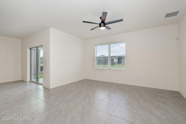 Building Photo - 1378 Casey Ave